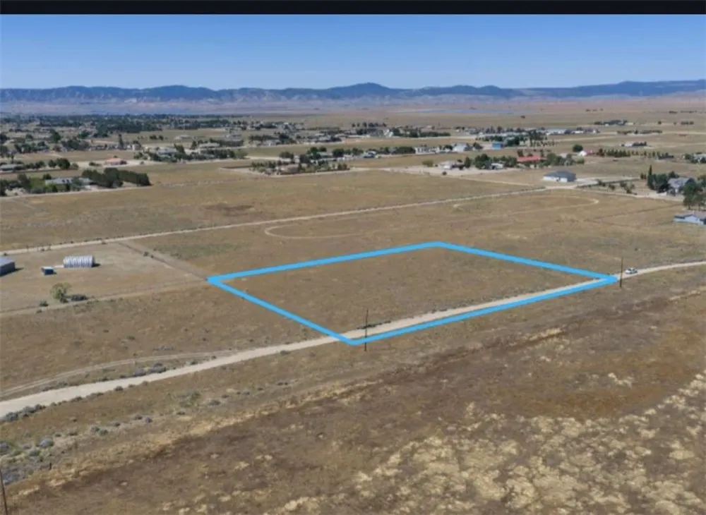 2312 W Ave C Lancaster, CA 93536