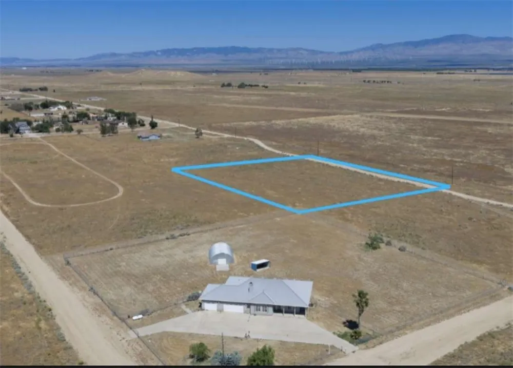 2312 W Ave C Lancaster, CA 93536