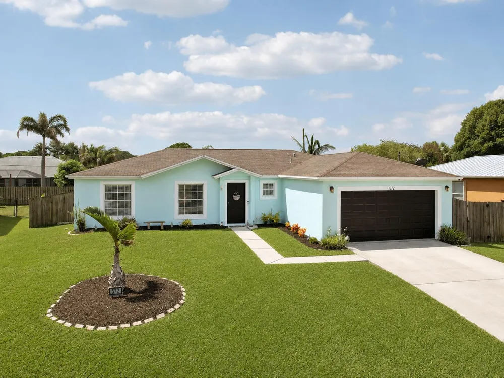 572 SW Bacon Terrace Port St. Lucie, FL 34953