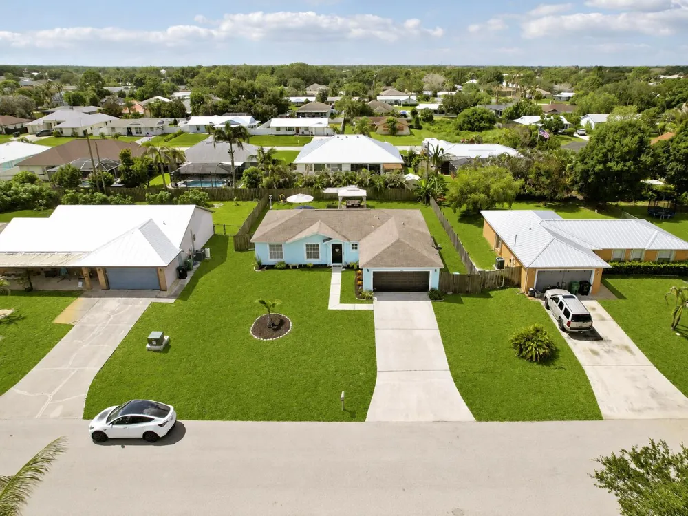 572 SW Bacon Terrace Port St. Lucie, FL 34953