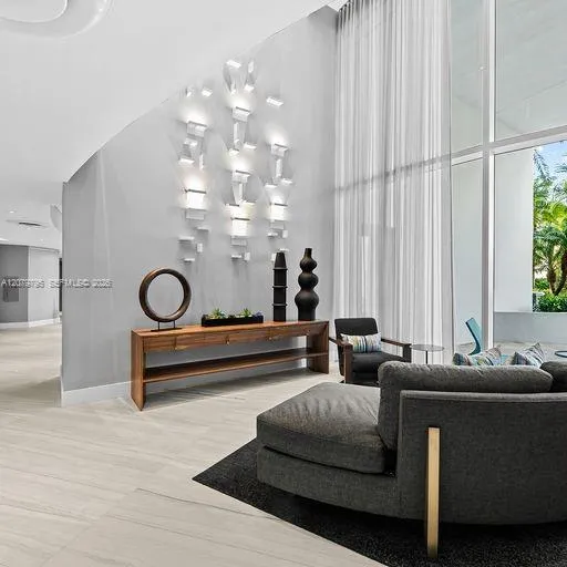 333 Las Olas Way #1204 Fort Lauderdale, FL 33301