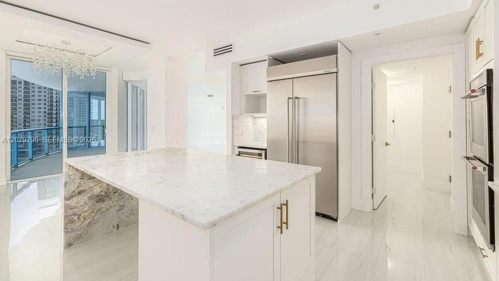 333 Las Olas Way #1204 Fort Lauderdale, FL 33301