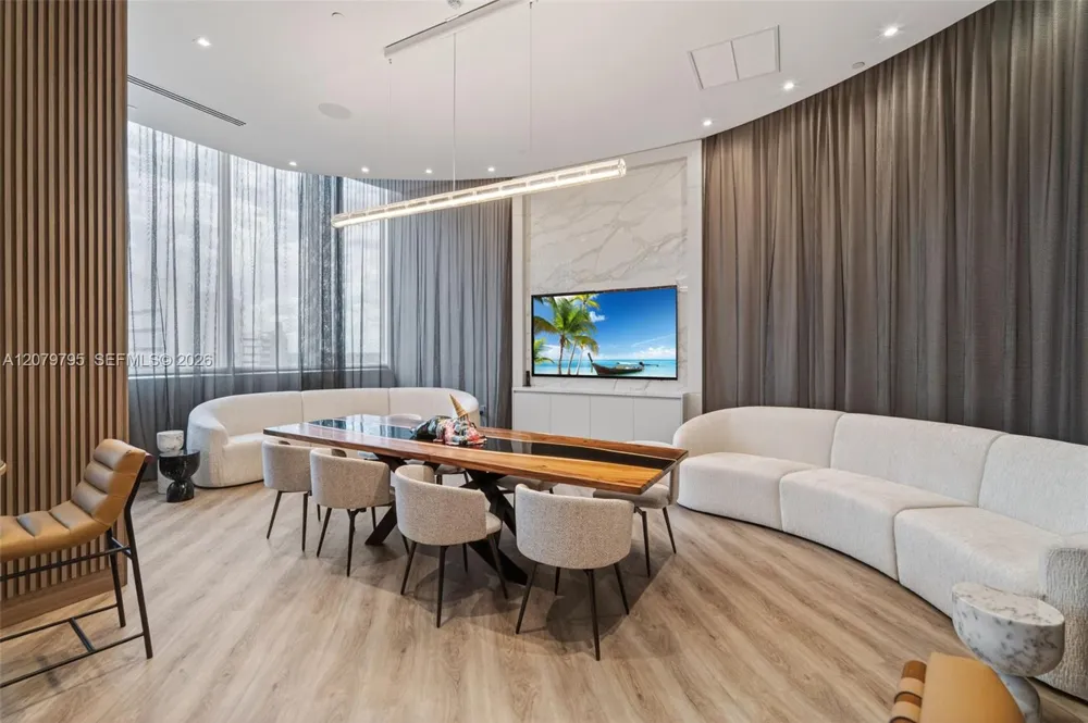 333 Las Olas Way #1204 Fort Lauderdale, FL 33301