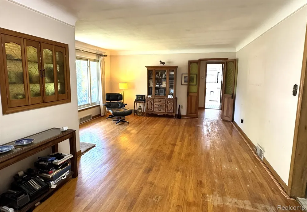 18947 Whitby Street Livonia City, MI 48152