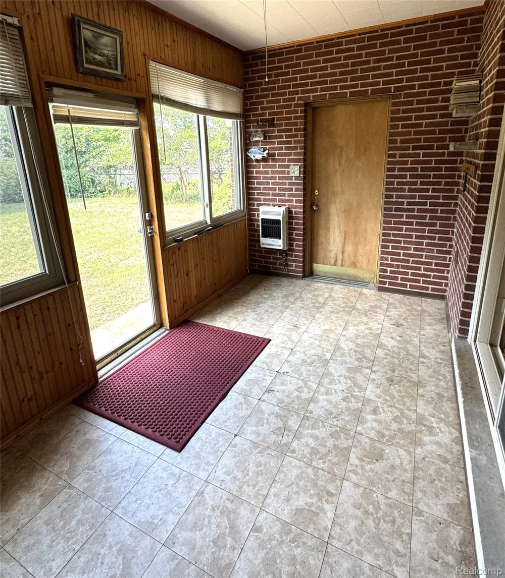 18947 Whitby Street Livonia City, MI 48152