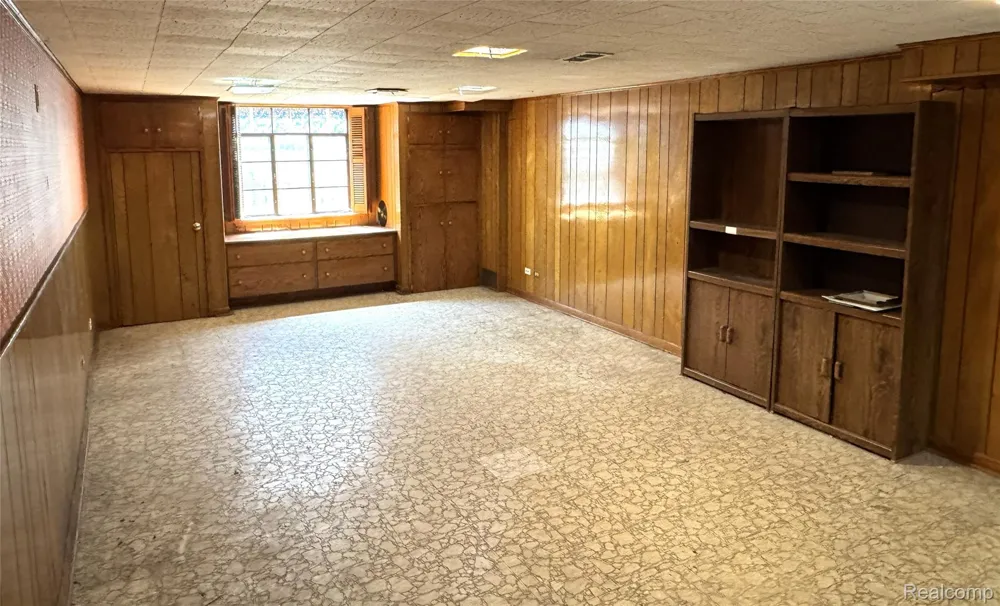 18947 Whitby Street Livonia City, MI 48152