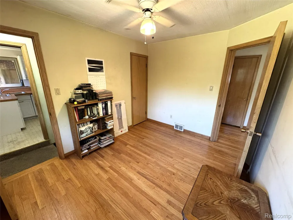 18947 Whitby Street Livonia City, MI 48152