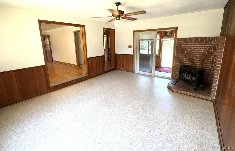 18947 Whitby Street Livonia City, MI 48152
