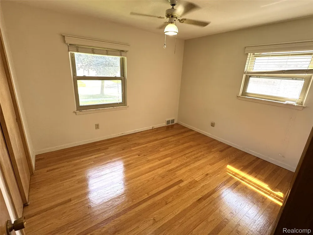 18947 Whitby Street Livonia City, MI 48152