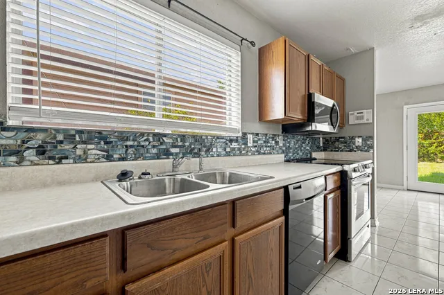 3003 GYPSY PT San Antonio, TX 78245
