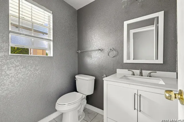 3003 GYPSY PT San Antonio, TX 78245