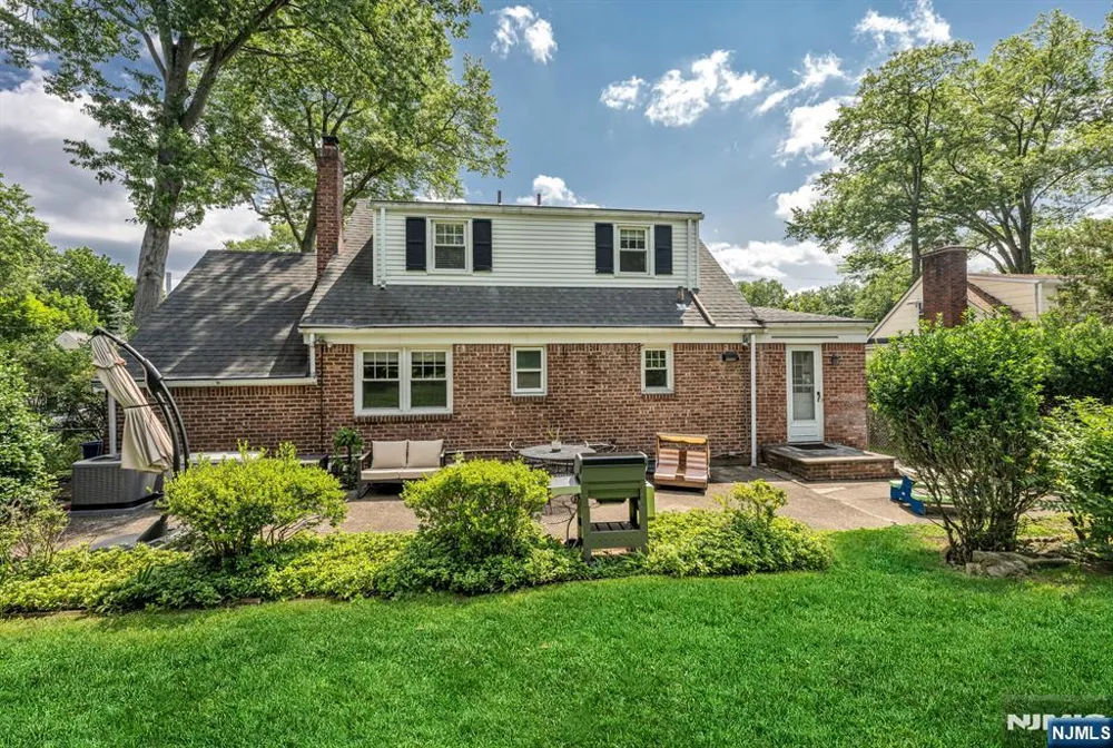 69 7th Street Cresskill, NJ 07626