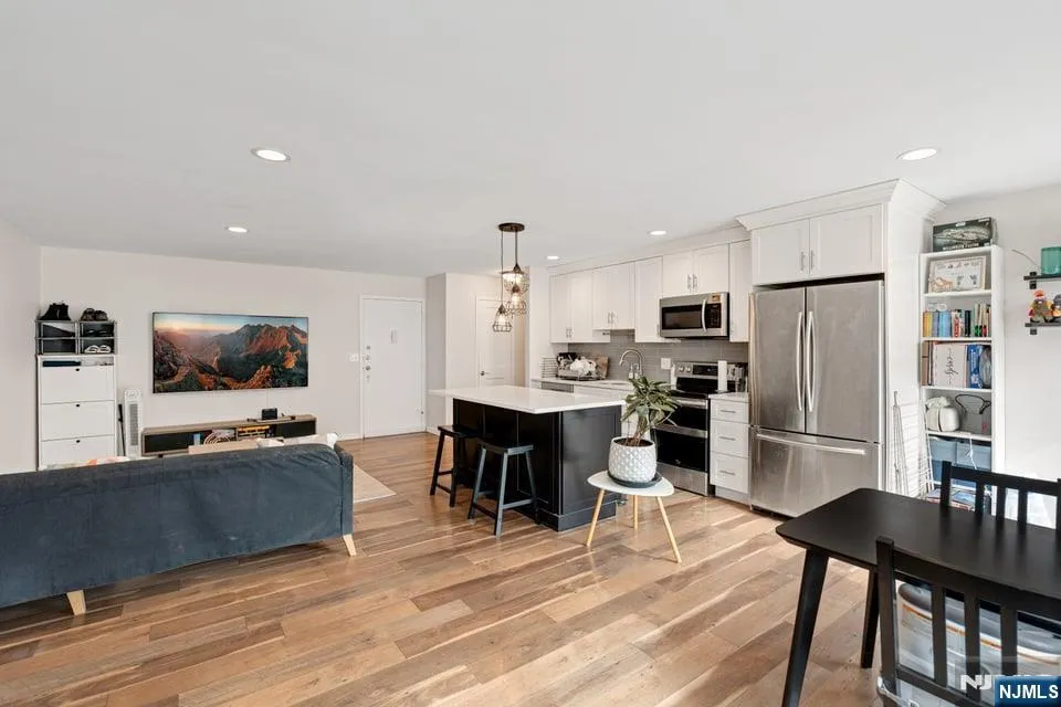 20 Jefferson Street A8 Hackensack, NJ 07601