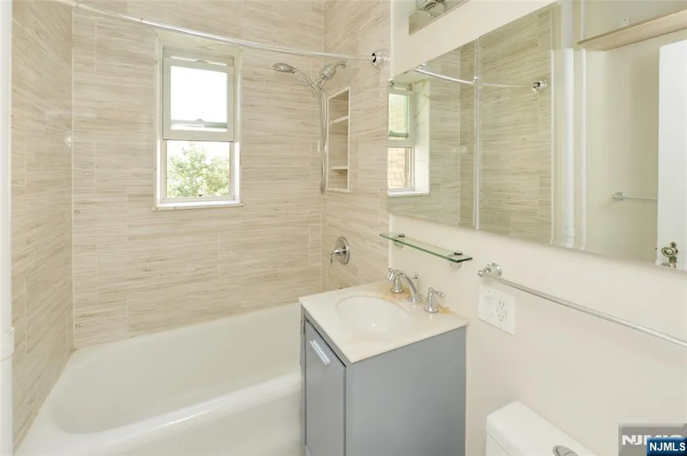 63 Sherman Place D5 Jersey City, NJ 07307