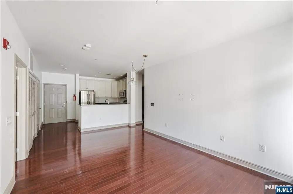 7400 River Road 217 North Bergen, NJ 07047