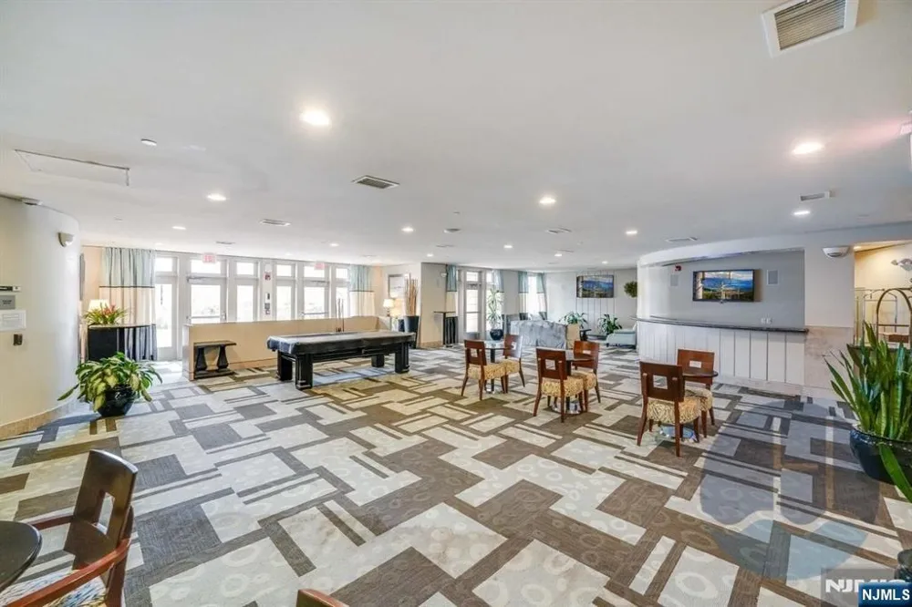 7400 River Road 217 North Bergen, NJ 07047