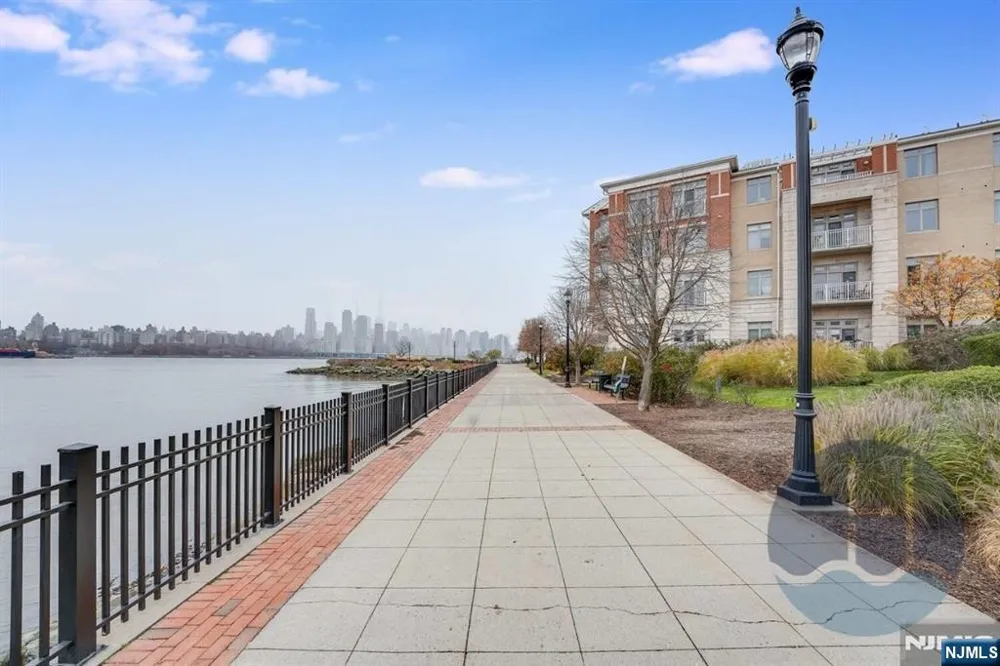 7400 River Road 217 North Bergen, NJ 07047