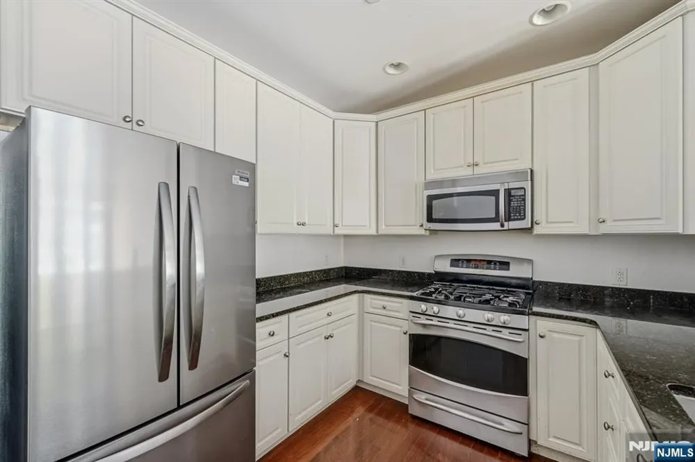 7400 River Road 217 North Bergen, NJ 07047