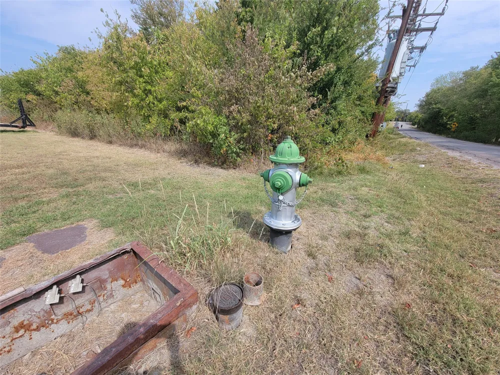 County Road 1076 Farmersville, TX 75442