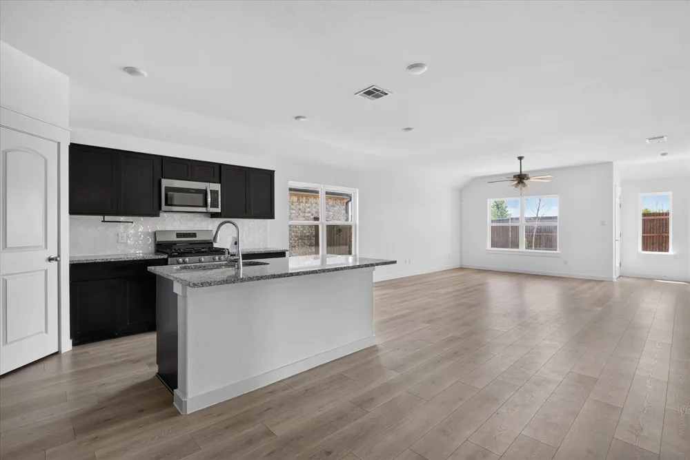 1774 Gleasondale Place Forney, TX 75126