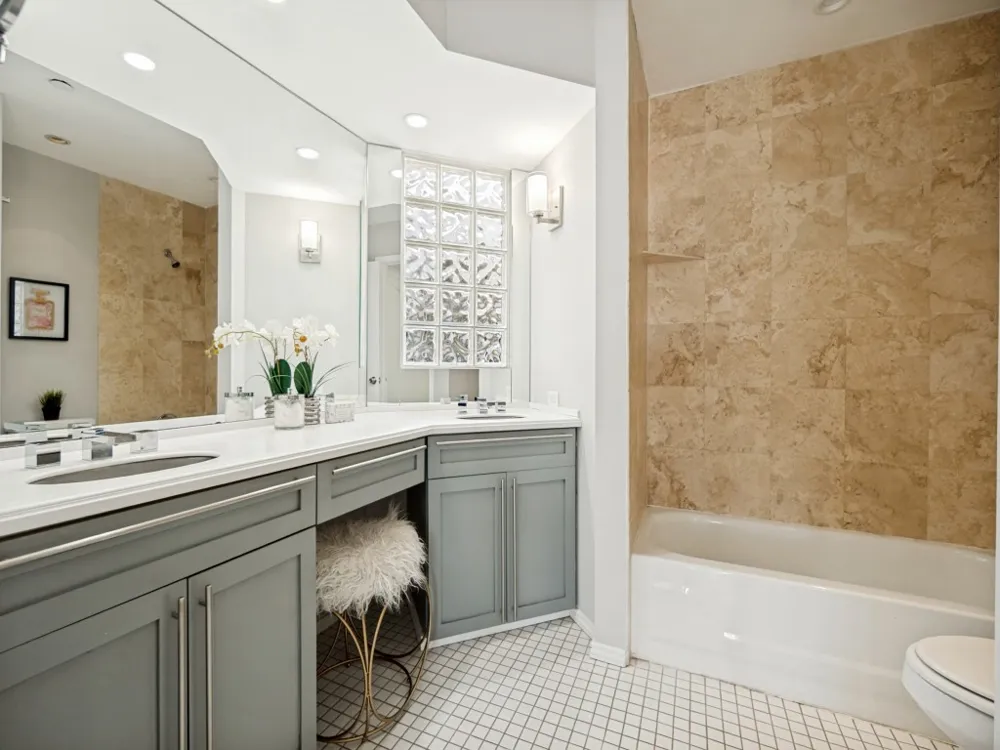 4221 Cole Avenue #206 Dallas, TX 75205