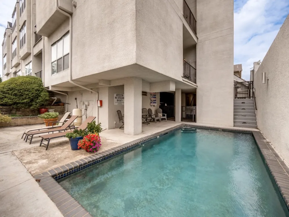 4221 Cole Avenue #206 Dallas, TX 75205