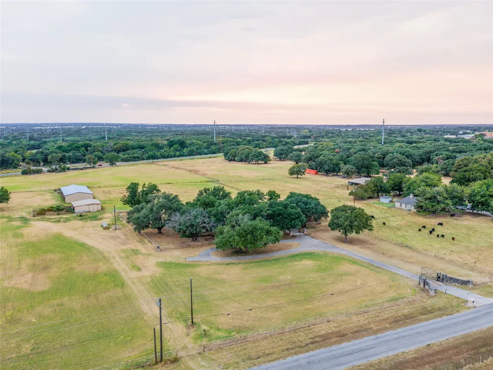 1790 Old Base Road Aurora, TX 76078