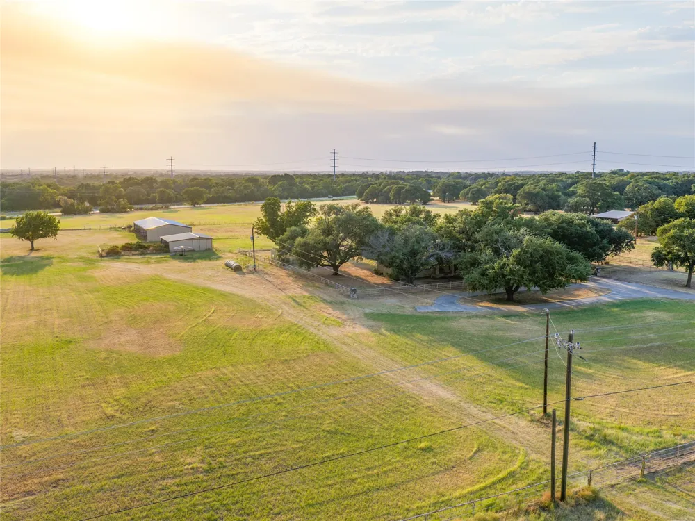 1790 Old Base Road Aurora, TX 76078