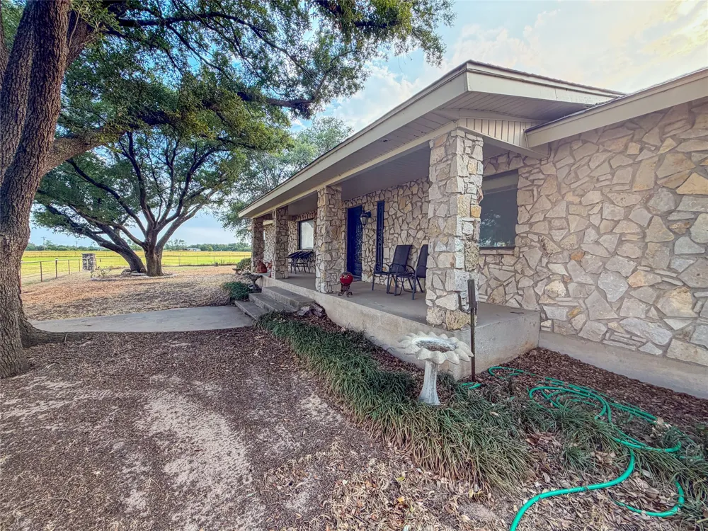1790 Old Base Road Aurora, TX 76078