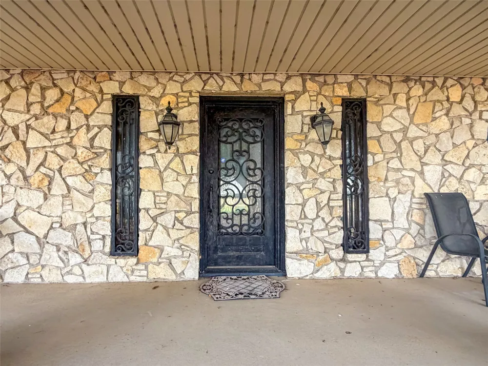 1790 Old Base Road Aurora, TX 76078