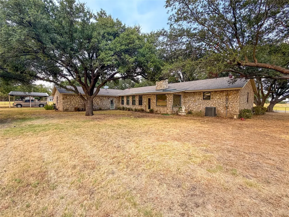 1790 Old Base Road Aurora, TX 76078