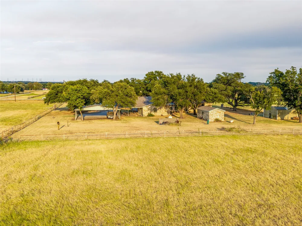 1790 Old Base Road Aurora, TX 76078
