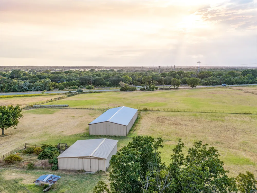 1790 Old Base Road Aurora, TX 76078