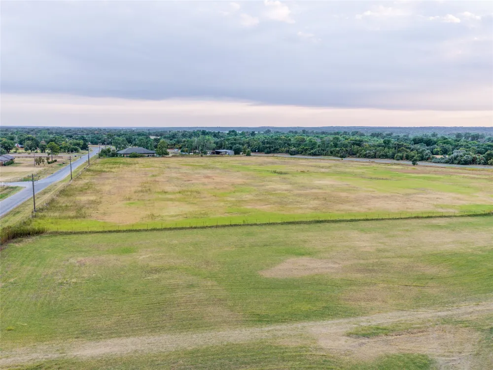 1790 Old Base Road Aurora, TX 76078