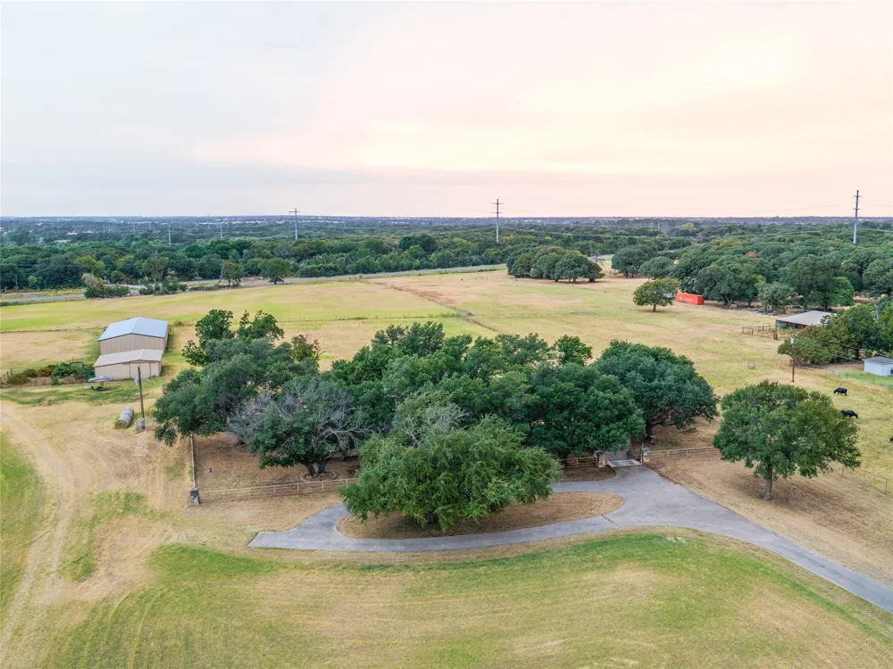 1790 Old Base Road Aurora, TX 76078
