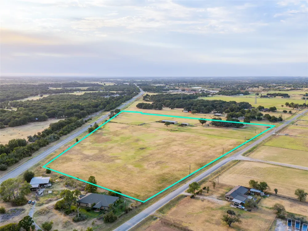 1790 Old Base Road Aurora, TX 76078