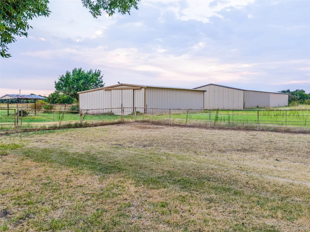 1790 Old Base Road Aurora, TX 76078