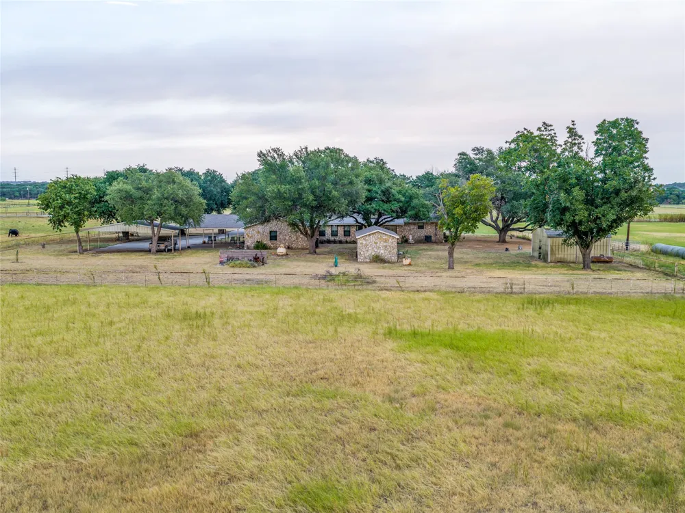 1790 Old Base Road Aurora, TX 76078