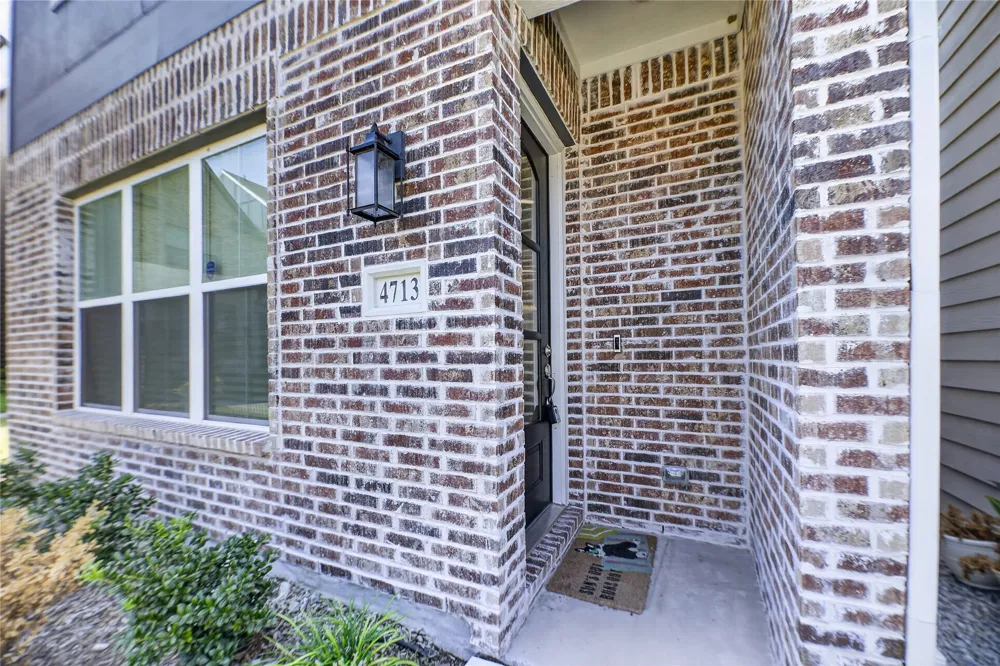 4713 Craymore Road Dallas, TX 75228