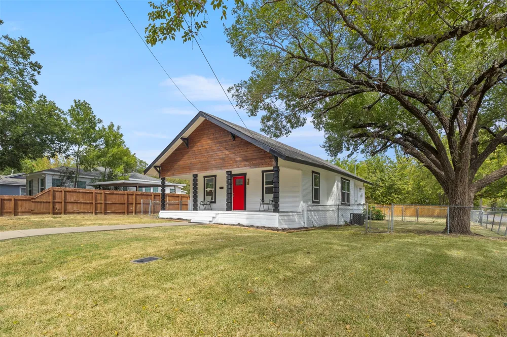 1212 Earl Street Commerce, TX 75428