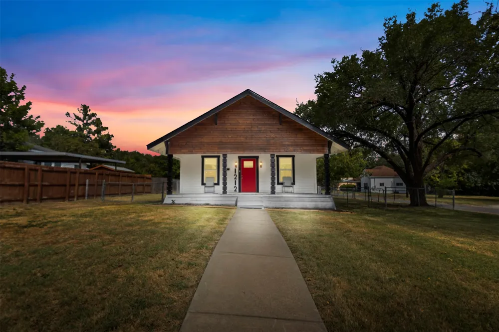 1212 Earl Street Commerce, TX 75428