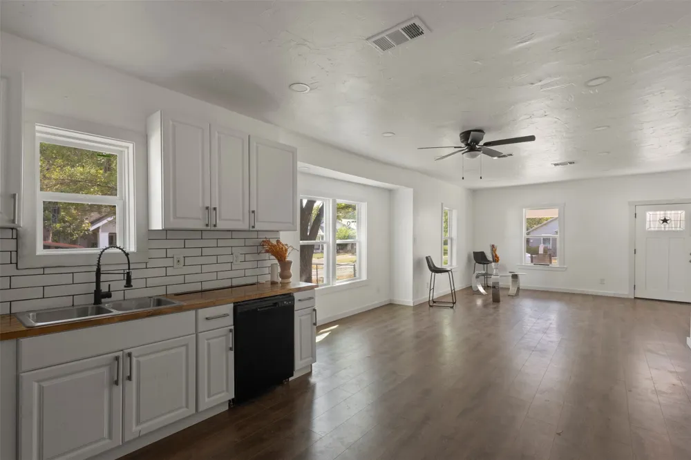 1212 Earl Street Commerce, TX 75428