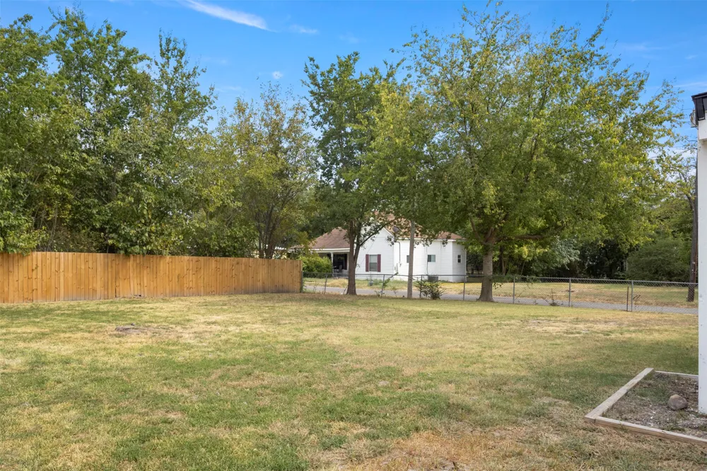 1212 Earl Street Commerce, TX 75428