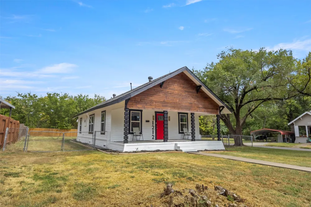 1212 Earl Street Commerce, TX 75428