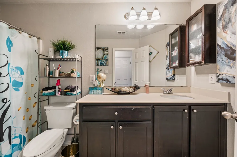 1800 Kings Cross Drive Lancaster, TX 75134