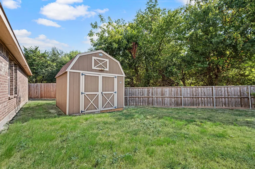1800 Kings Cross Drive Lancaster, TX 75134