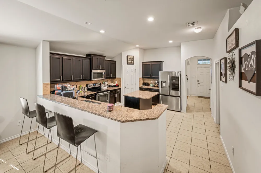 1800 Kings Cross Drive Lancaster, TX 75134