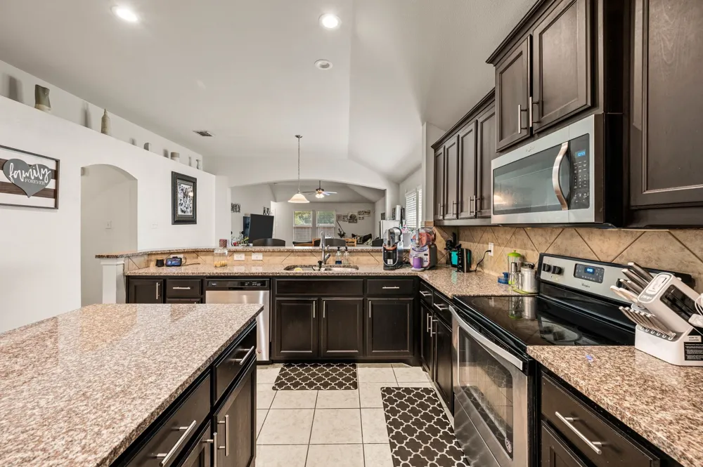 1800 Kings Cross Drive Lancaster, TX 75134