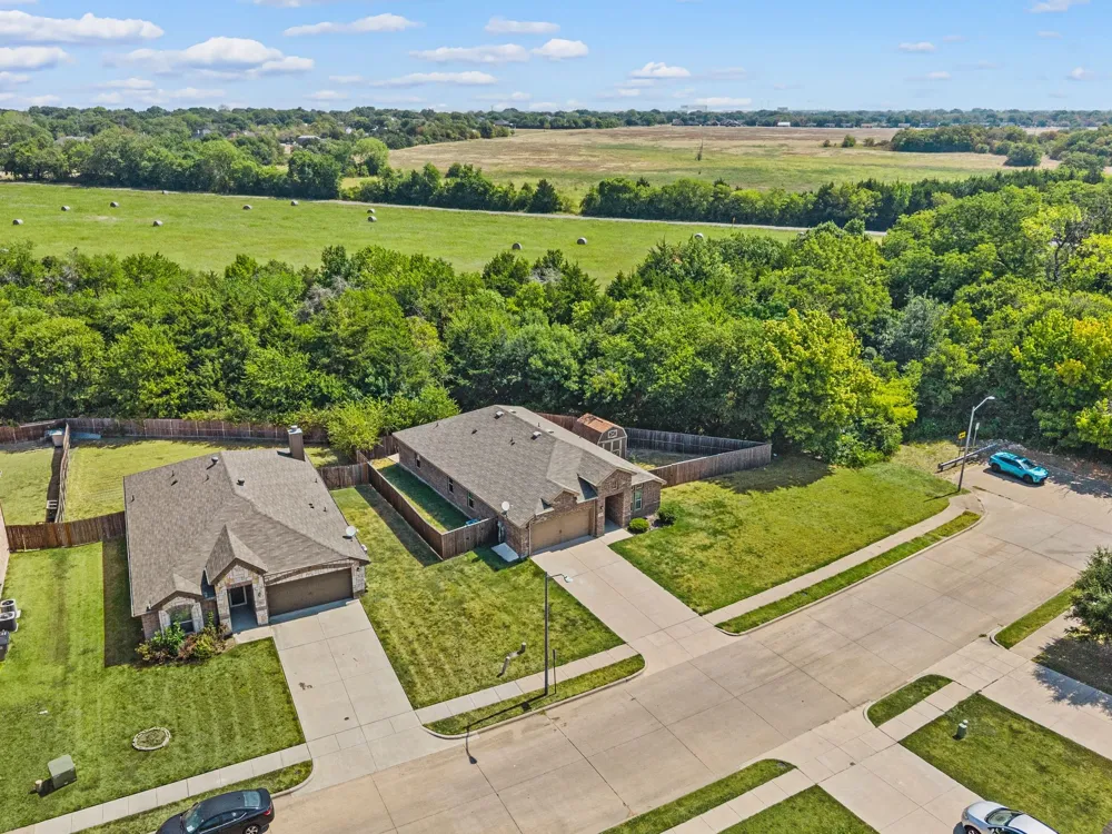 1800 Kings Cross Drive Lancaster, TX 75134