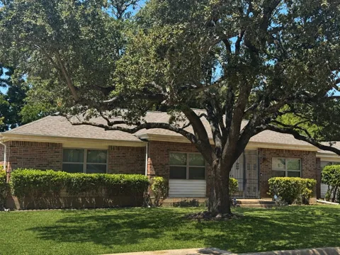 2108 Barron Lane